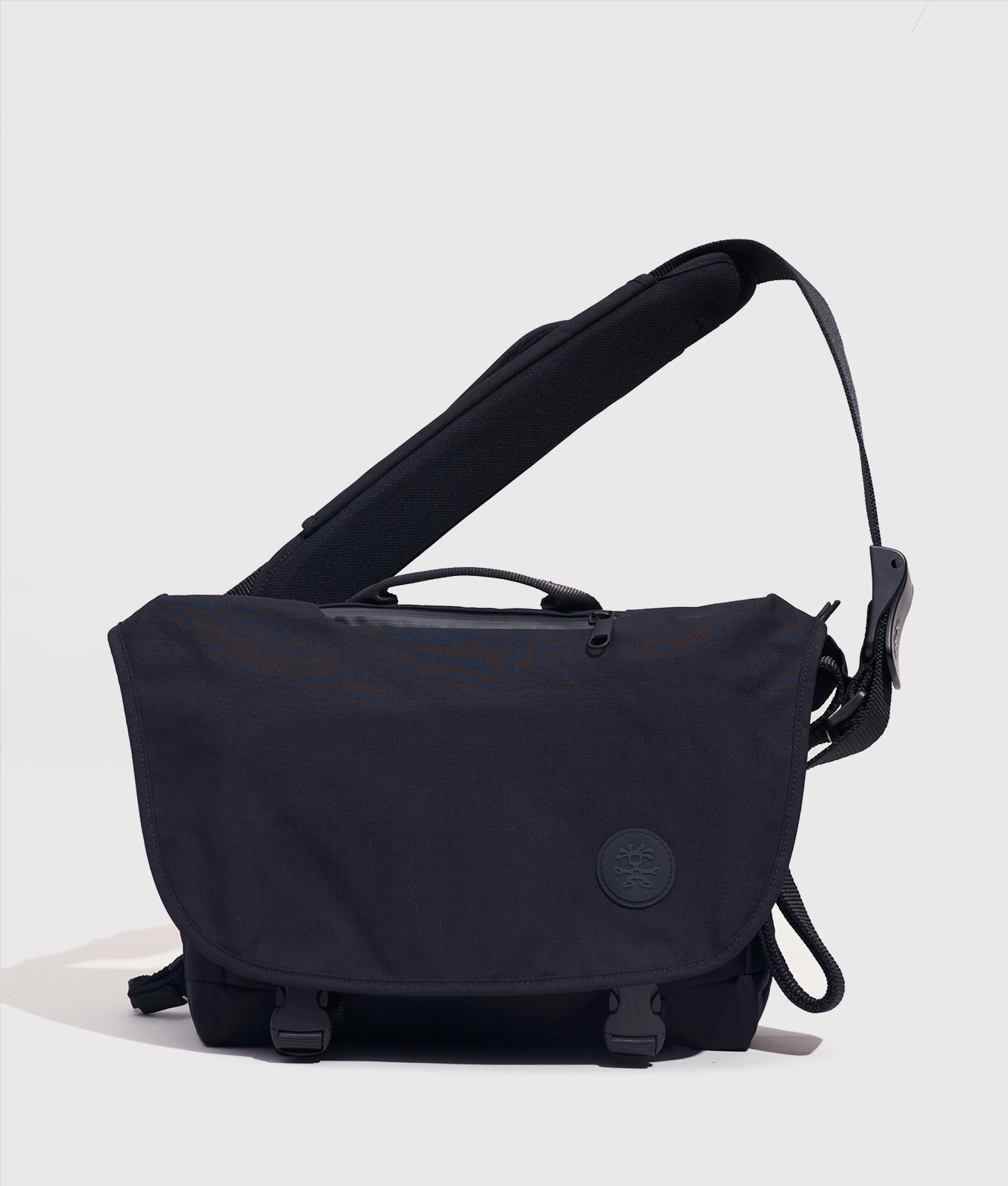 | Colour: Black
