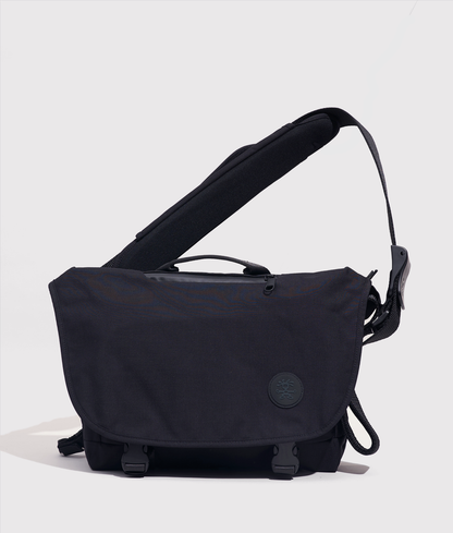 | Colour: Black