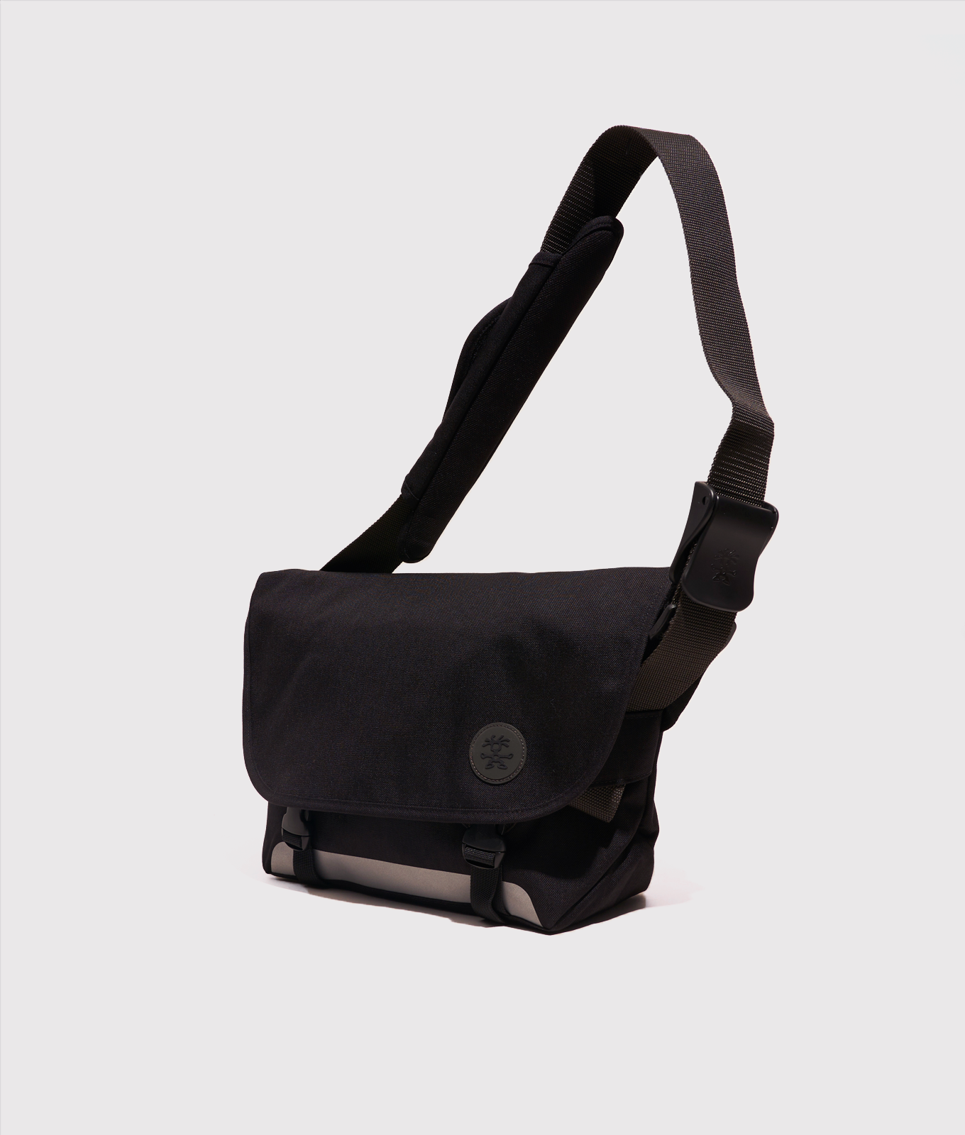 | Colour: Black